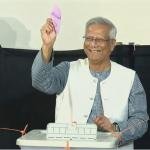 বাংলাদেশত নিৰ্বাচনৰ মাজতে বোমা বিস্ফোৰণ: ১২ কোটি ভোটাৰৰ ভাগ্য কাইলৈ হ’ব নিৰ্ণয়, ভোট দি কি ক’লে মহম্মদ ইউনুছে?